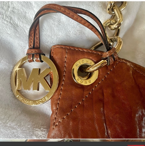 Michael Kors - Picture 2 of 4